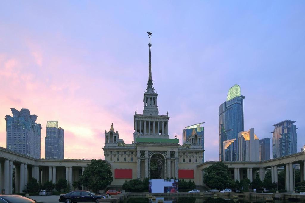 Hanting Zhenping Road Railway Station New Hotel 2*