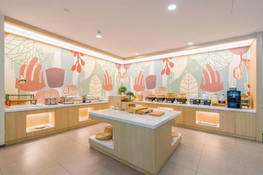 Hanting Zhenping Road Railway Station New 2* Shanghai